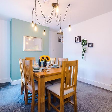 Spacious 2-Bed City-Centre Cottage In Chester By 53 Degrees Property - Ideal For Groups & Couples - Sleeps 6 Exteriör bild