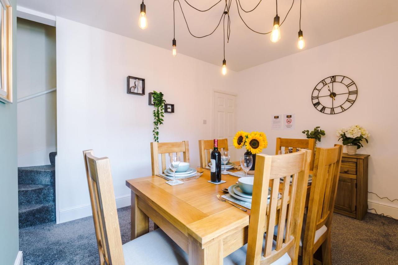 Spacious 2-Bed City-Centre Cottage In Chester By 53 Degrees Property - Ideal For Groups & Couples - Sleeps 6 Exteriör bild